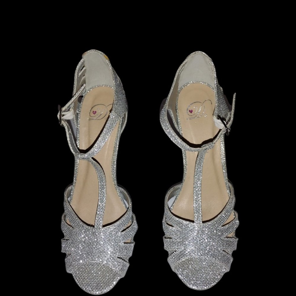 Heart in D shoes